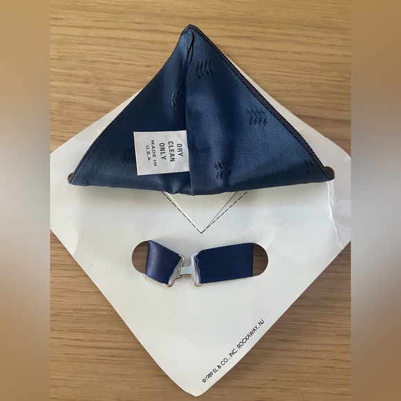 Vintage Under Collar Bib Accessory Brooch - Picture 2 of 3